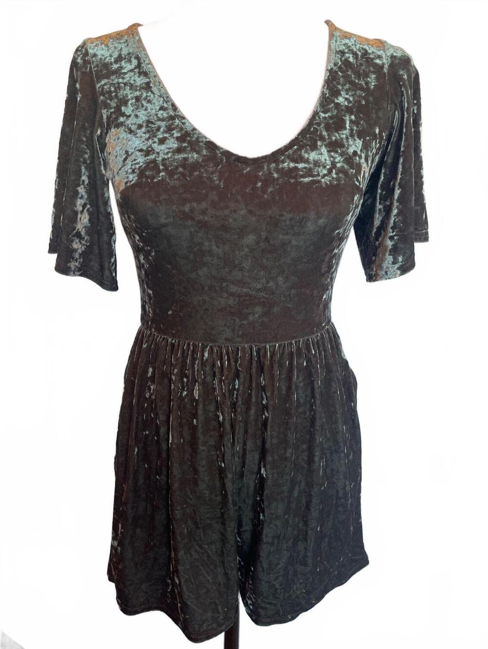 American Eagle Green Crushed Velvet Romper XS Whimsigoth Forest Fairy Grunge Y2K